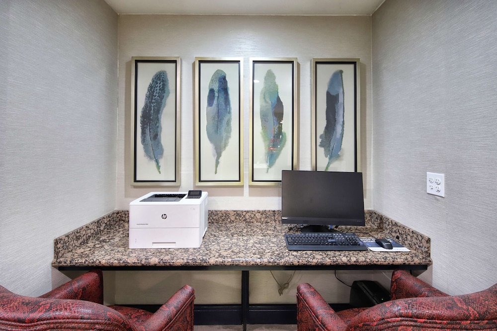 Hampton Inn Sierra Vista - photo 41