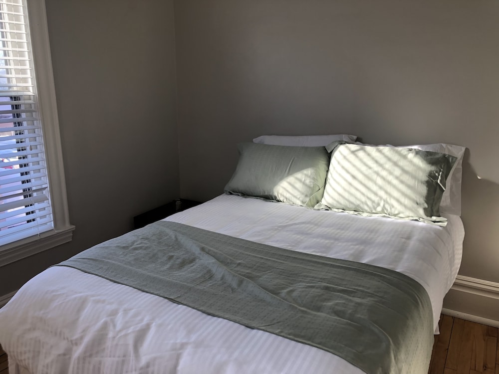 Midtown Manor - photo 6