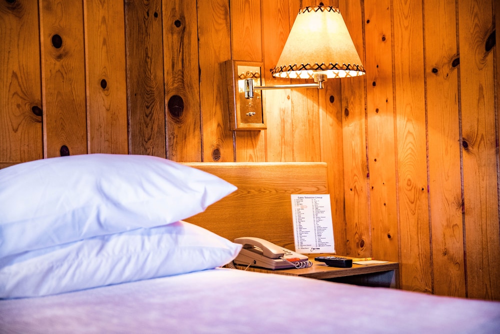 Red Stone Inn - photo 4