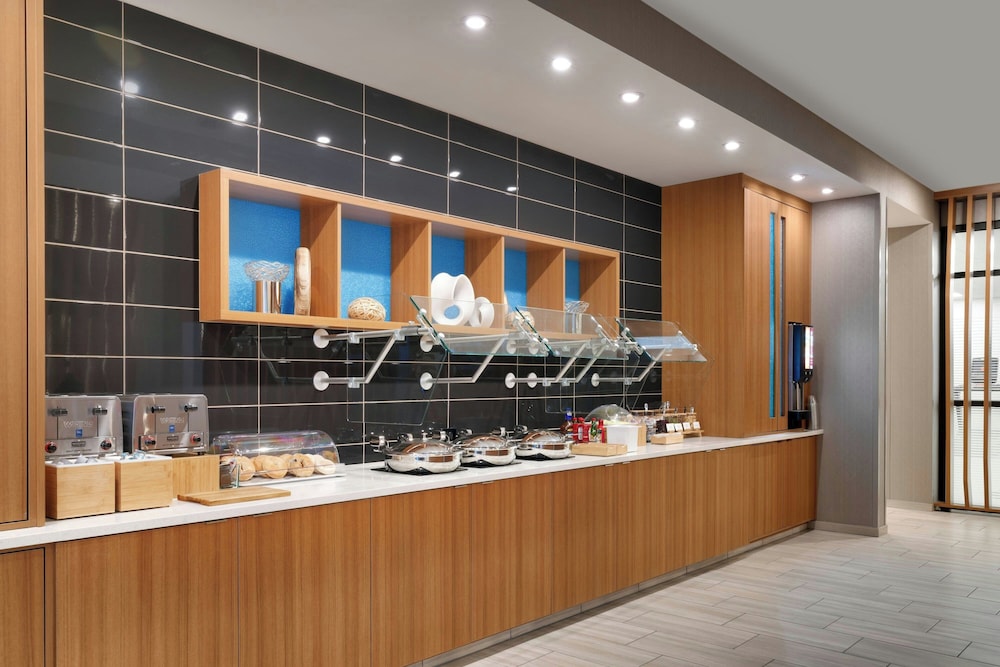 SpringHill Suites by Marriott Phoenix Scottsdale - photo 30