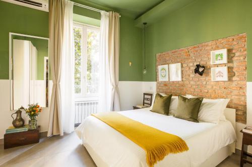 Silenziosa Casa di Ringhiera Porta Venezia — 4-Star Luxury Hotel in Milan, Italy