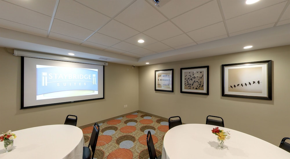 Staybridge Suites Ann Arbor Univ of Michigan by IHG - photo 34