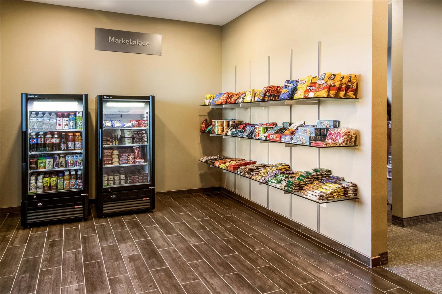 Comfort Suites Brunswick Town Center - photo 38