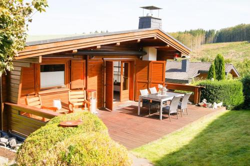 Holzhaus Hubertus Mit Sauna Und Kamin — Meschede