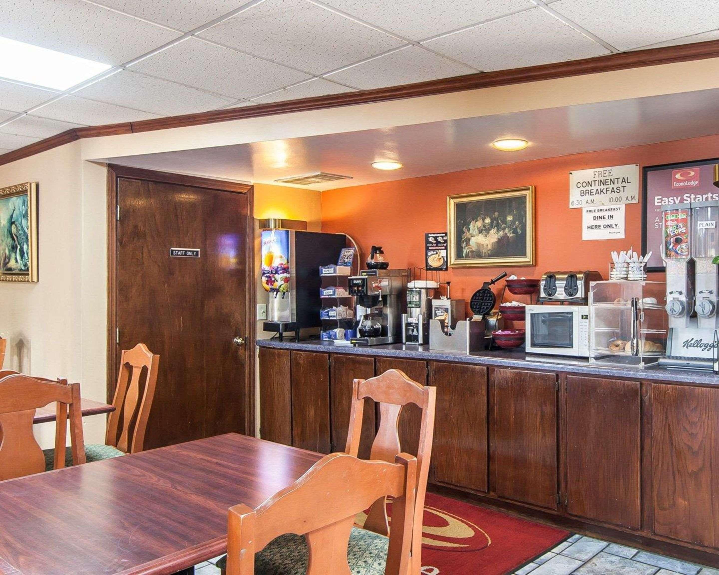 Econo Lodge Cleveland - featured photo