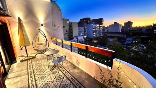 Luminoso Semipiso 2 Ambientes con Balcón Terraza — 4-Star Luxury Hotel in Buenos Aires, Argentina