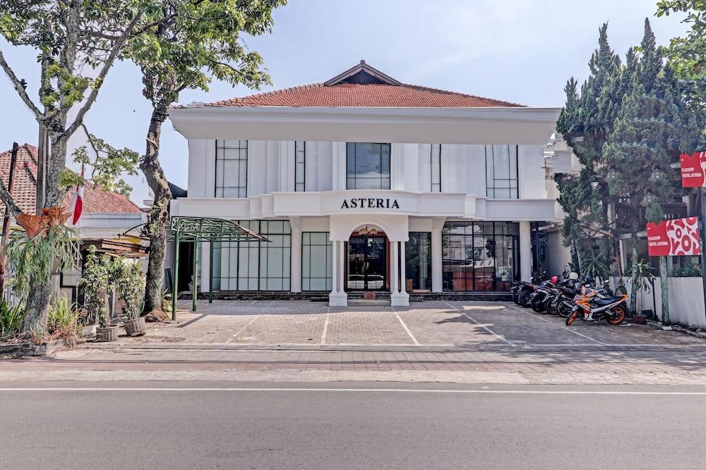 OYO 94726 Asteria Talaga Bodas