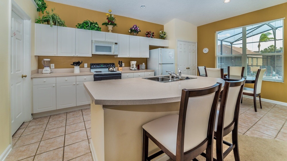 8147 fan Palm way - photo 10