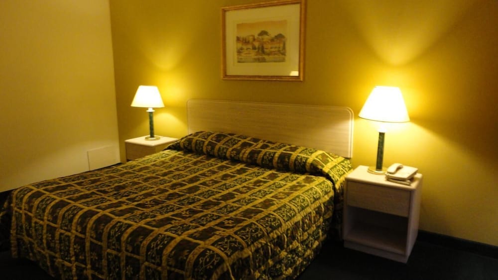Imperial 400 Motor Inn - photo 14
