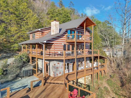 Smoky View Top Shelf #2042 — 4-Star Luxury Hotel in Sevierville, United States
