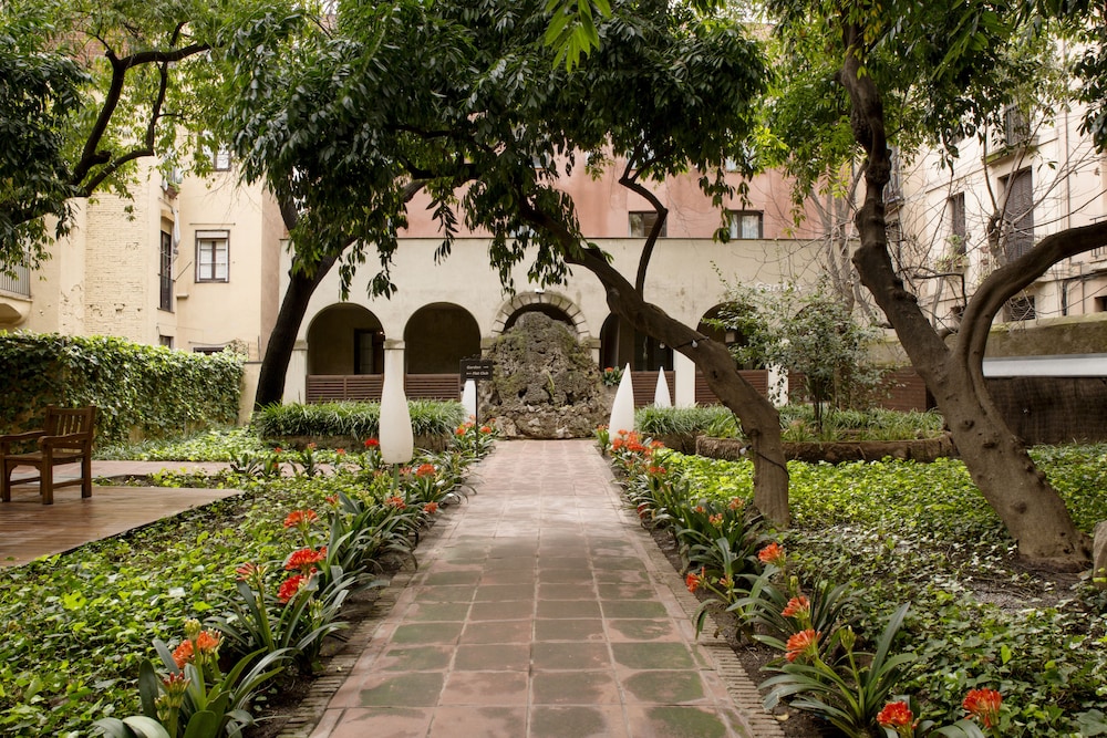 Petit Palace Boquería Garden — 4-Star Luxury Hotel in Barcelona, Spain