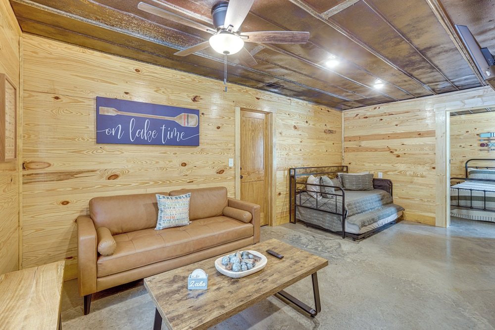 3 Mi To Water Logan Martin Lake Cabin Getaway 22250250 — Alpine