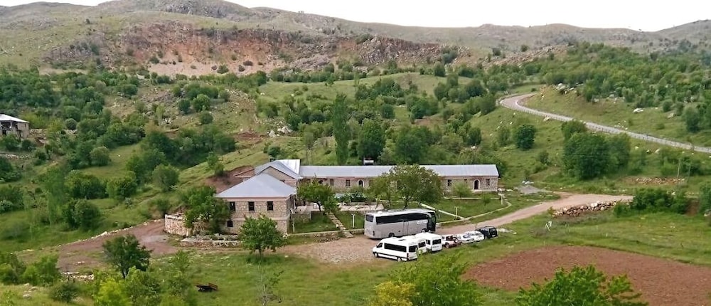 Tarih Otel Nemrut — hotel in Kahta
