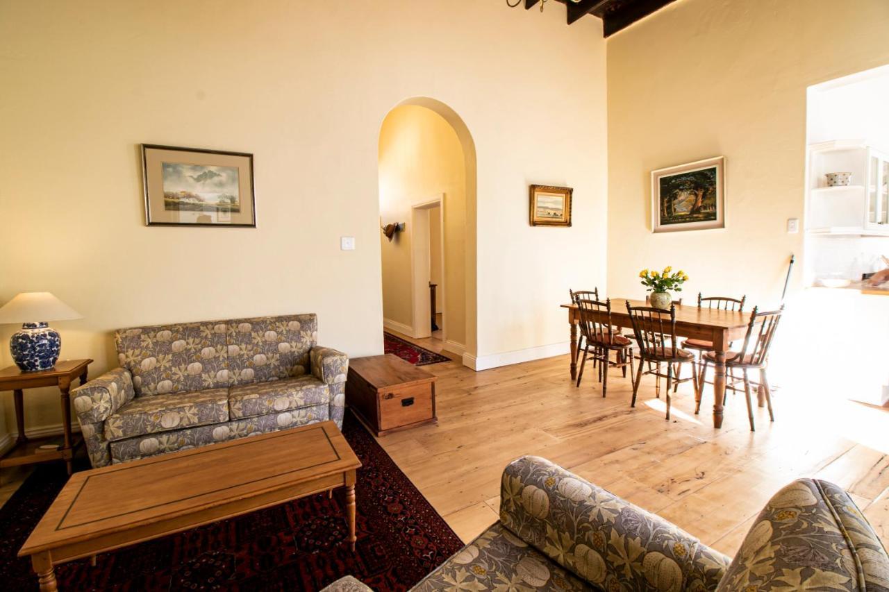 Charming Historical Cottage — 4-Star Luxury Hotel in Graaff-Reinet, South Africa