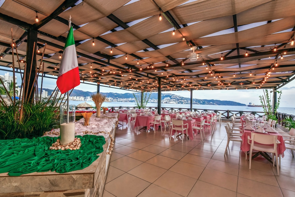 Krystal Beach Acapulco