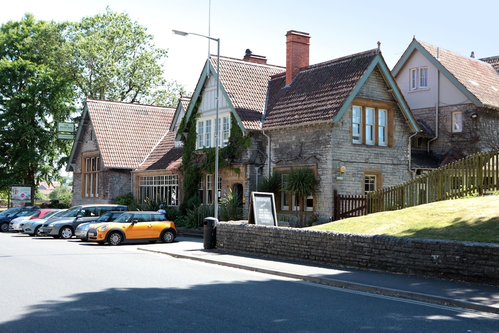 Bear Inn Somerset by Marston's Inns — hotel in Street