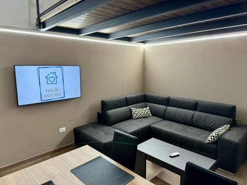 House Antoine — 4-Star Luxury Hotel in Naples, Italy