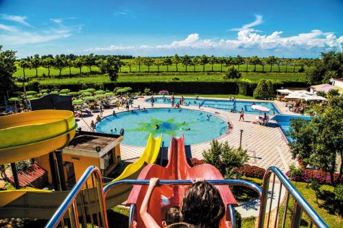 Victoria Mobilehome in Centro Vacanze San Francesco — 5-Star Luxury Hotel in Caorle, Italy