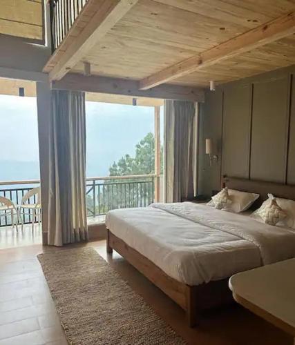 The Lanswood Estate in Lansdowne, India