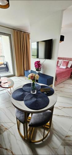Copper Apartment Gdańsk by the European Solidarity Centre — 4-Star Luxury Hotel in Gdansk, Poland
