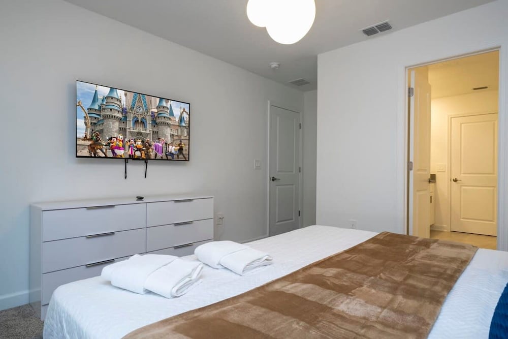 Ultimate Luxury Retreat star Wars Game Room More - photo 46