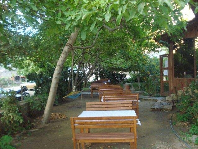 Birgi Cinaralti Pansiyon — Oedemis
