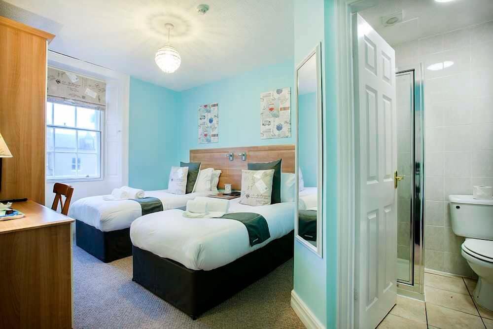 Number 61 Guest House and Tea Room — 4-Star Luxury Hotel in North Shields, United Kingdom