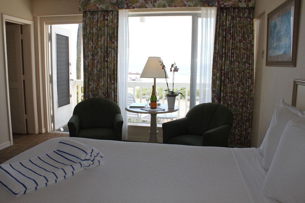 Sandcastle Resort at Lido Beach - photo 4