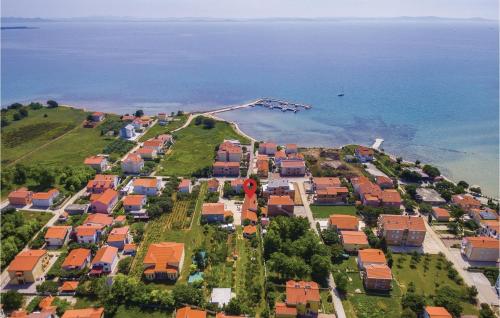 Holiday Home Privlaka V — 4-Star Luxury Hotel in Privlaka, Croatia