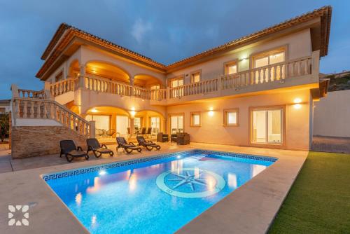 Villa Socrates by Abahana Villas — 4-Star Luxury Hotel in Calp, Spain