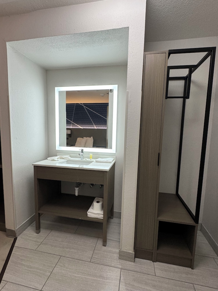 Comfort Inn Chicago Southland I 80 & I 294 Near Casino - photo 16