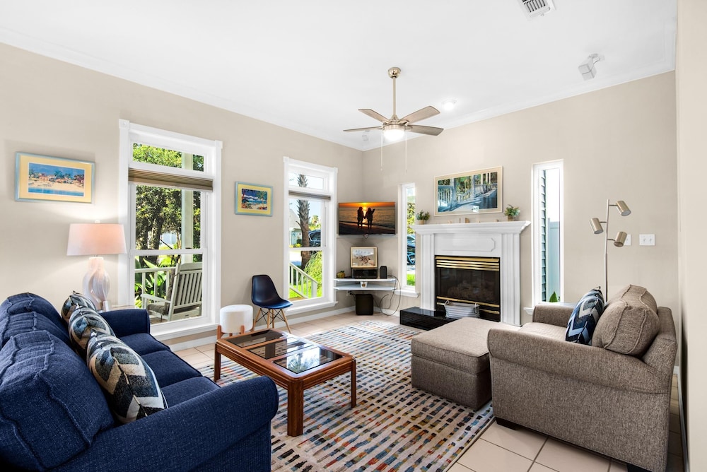 Da Breeze - carbon neutral hotel in Destin
