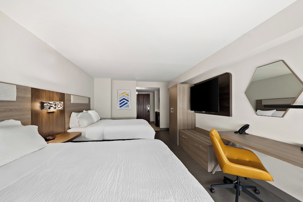 Holiday Inn Express & Suites Raleigh NE Medical Ctr Area by IHG - photo 6