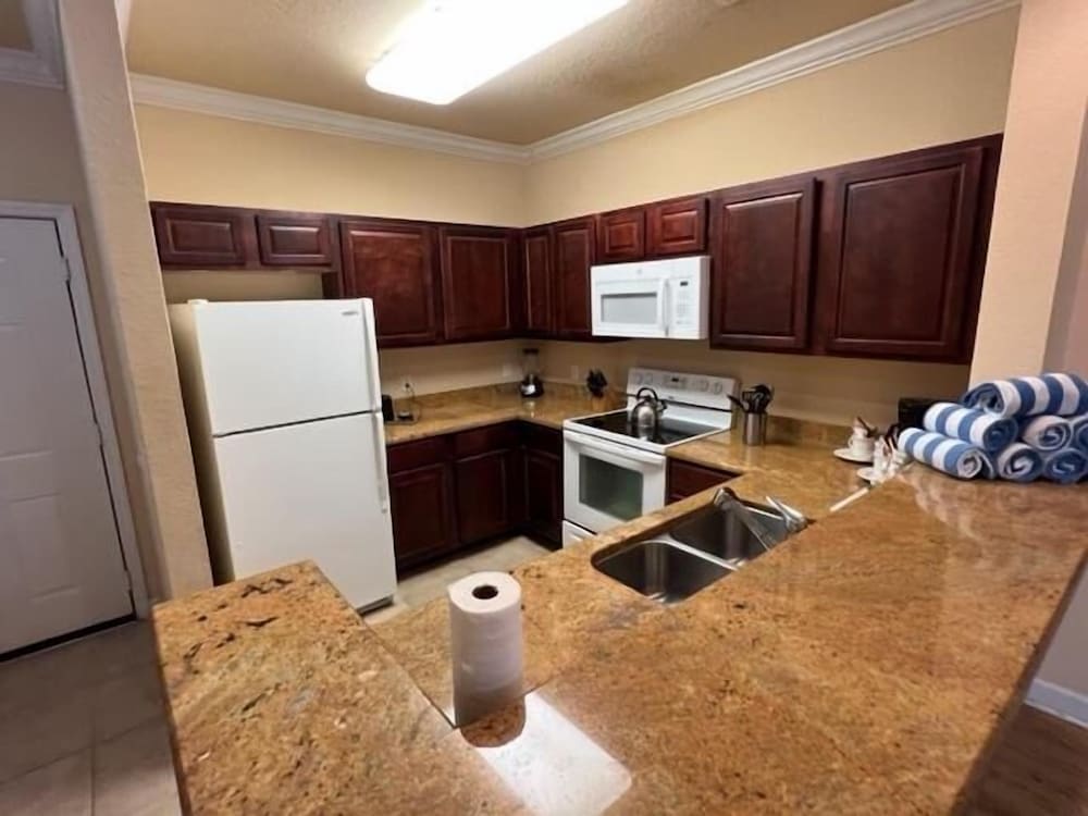3 Bed 2 Bath Condo Tuscana Resort 3 Bedroom Condo by RedAwning - photo 15