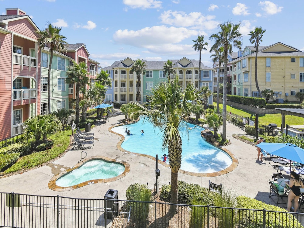Dawn 925 Beach Daze — 4-Star Luxury Hotel in Galveston, United States