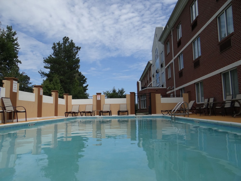 Holiday Inn Express Hotel & Suites Salisbury Delmar by IHG - photo 22