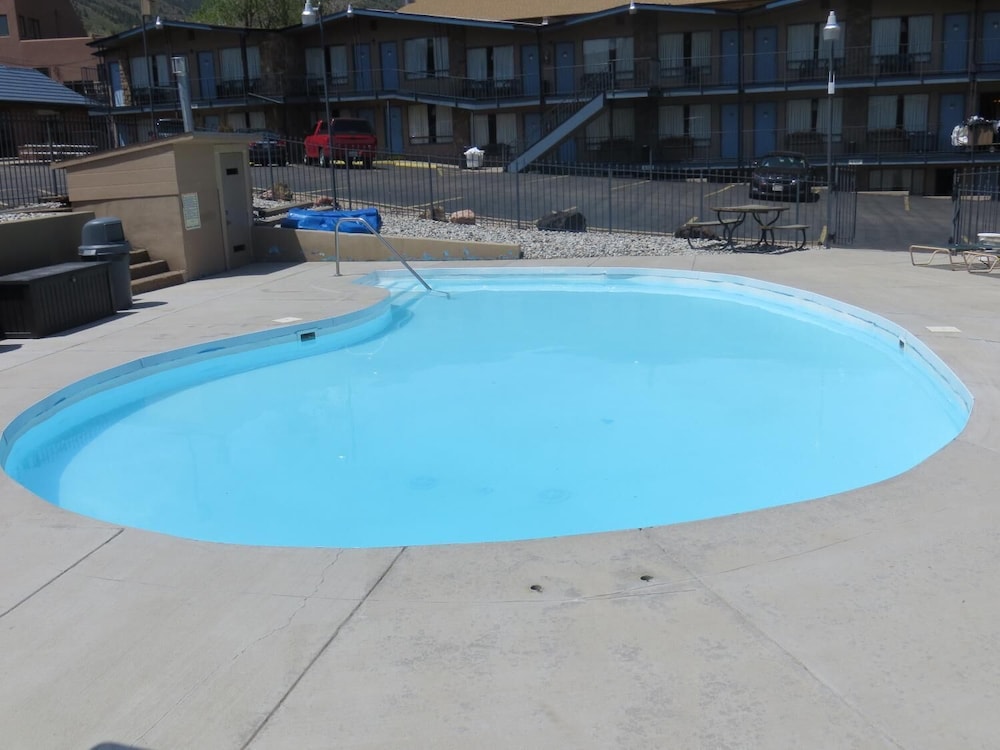 Silver Saddle Motel - photo 25