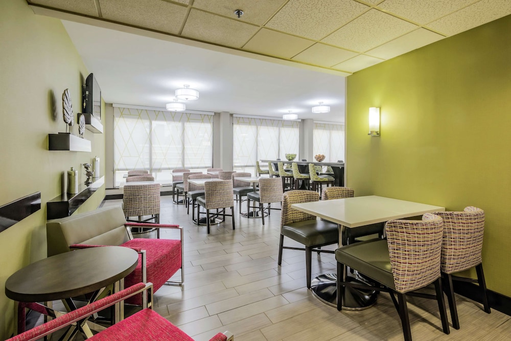 Hampton Inn Tampa International Airport Westshore - photo 58