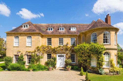 Upper Court — 4-Star Luxury Hotel in Evesham, United Kingdom
