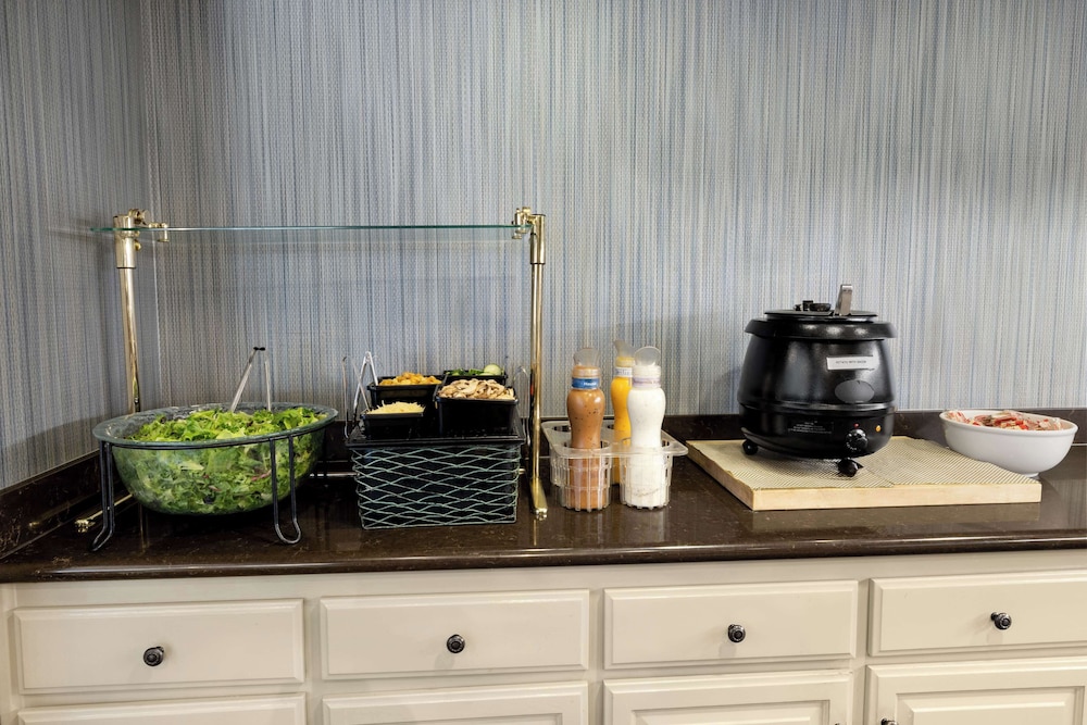 Homewood Suites by Hilton Bakersfield - photo 32