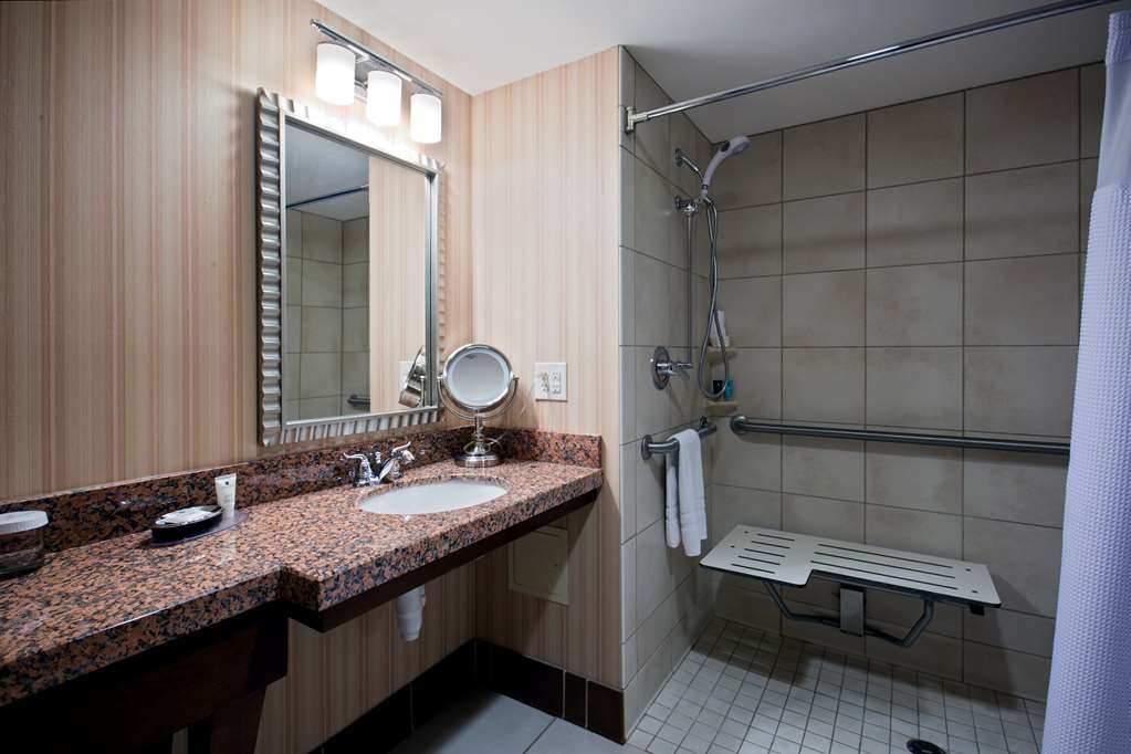 Sonesta Milwaukee West Wauwatosa - photo 10