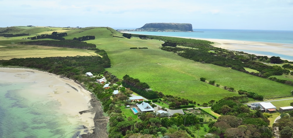The Inlet Stanley — 4-Star Luxury Hotel in Smithton, Australia