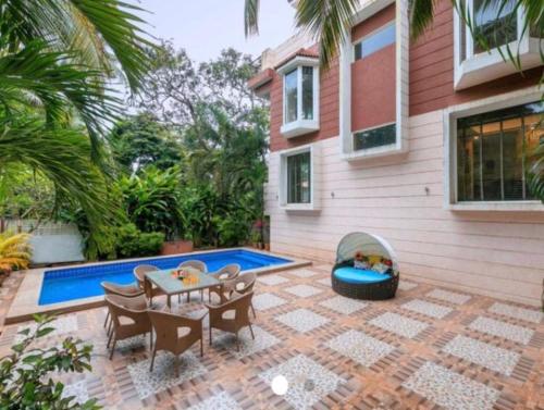Luxury 3BHK Villa With Private Pool in Candolim — 4-Star Luxury Hotel in Mormugao, India