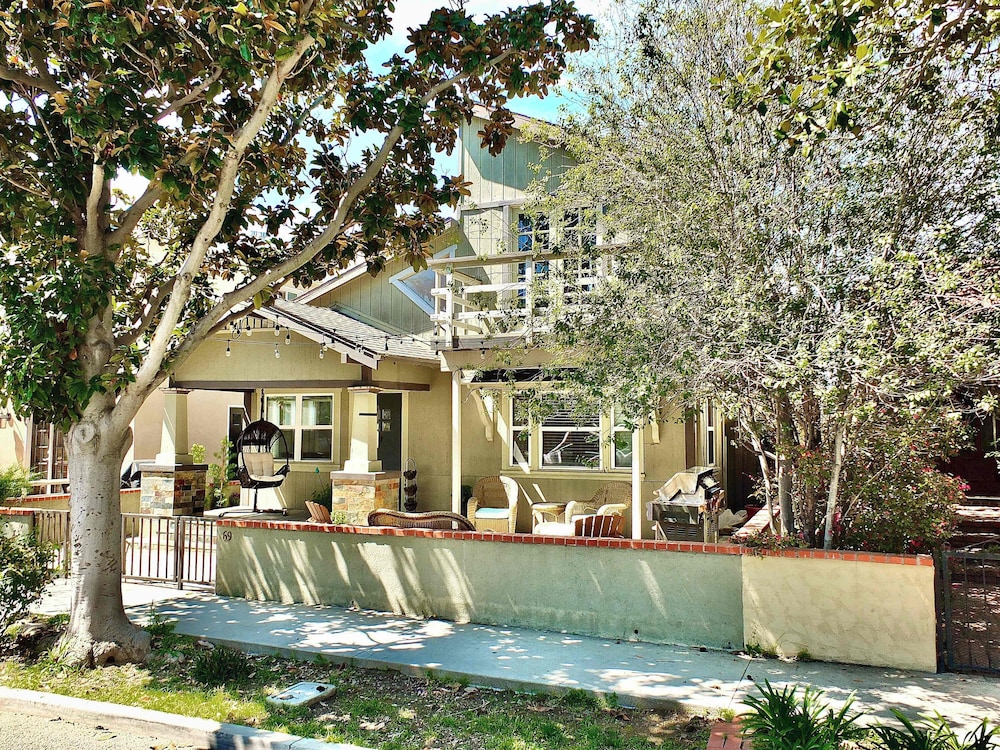 Park Avenue Beach Paradise Chic & Secluded 4 BDR — 4-Star Luxury Hotel in Long Beach, United States