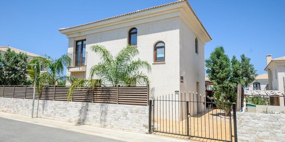 Oceanview Luxury Villa 030 — 4-Star Luxury Hotel in Paralimni, Cyprus