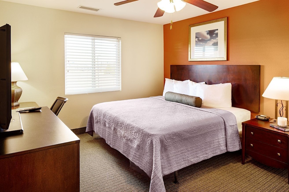 Affordable Suites Mooresville LakeNorman - photo 11