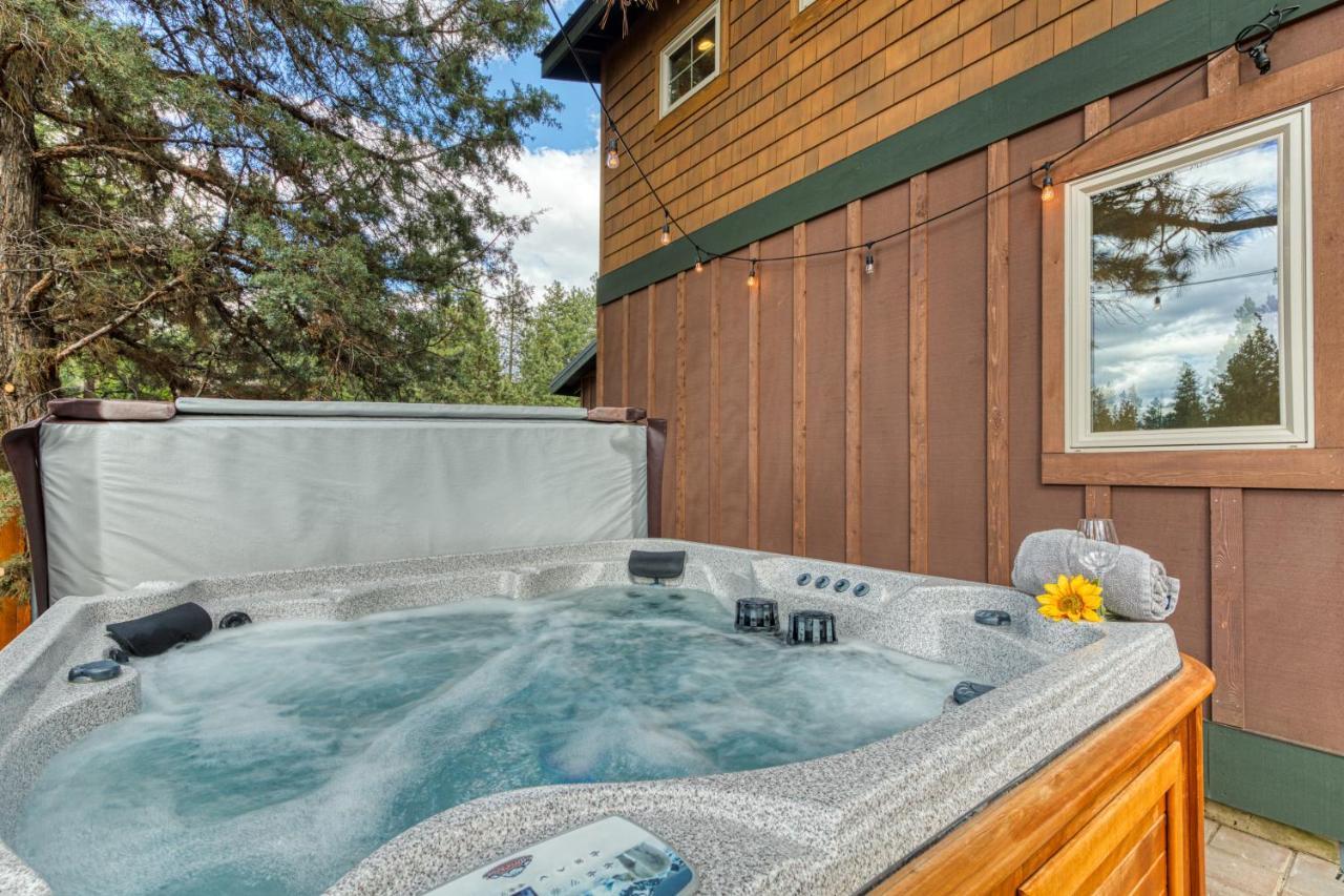 Sisters Tree View in Sisters, United States