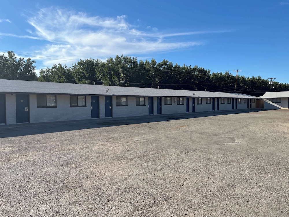 Motel 6 Artesia NM — hotel in Artesia