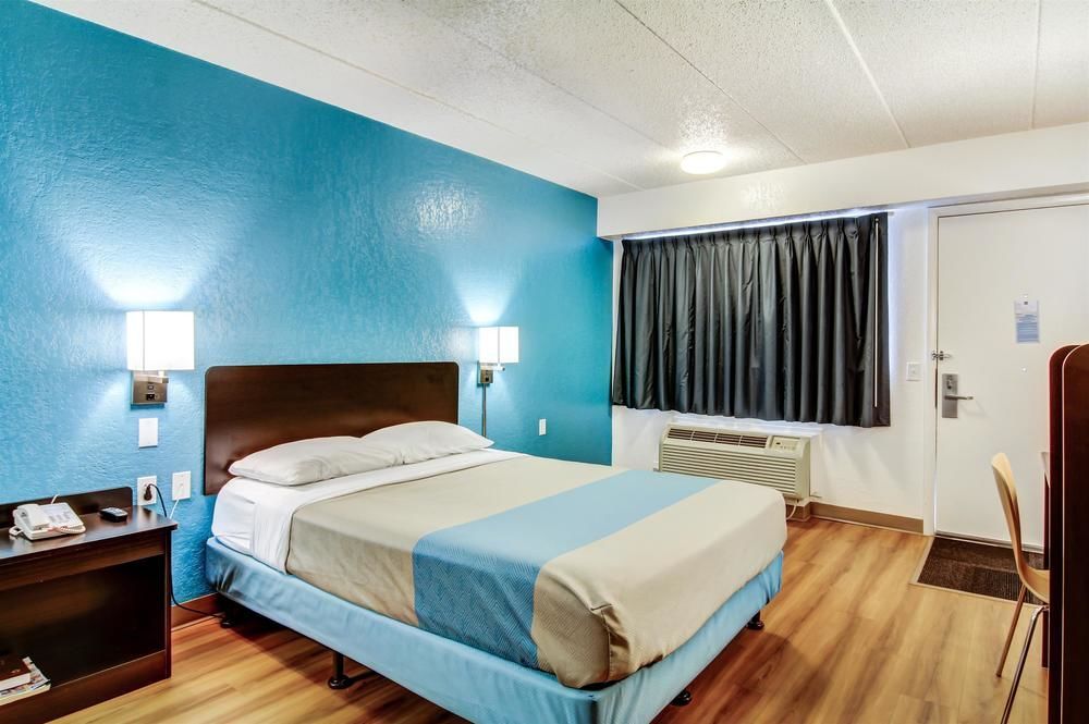 Red Roof Inn Bridgeton - photo 20