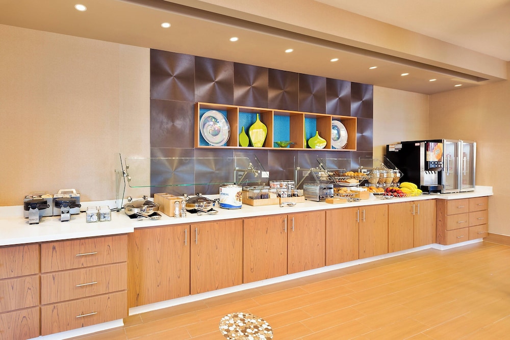 SpringHill Suites Anaheim Maingate - photo 42